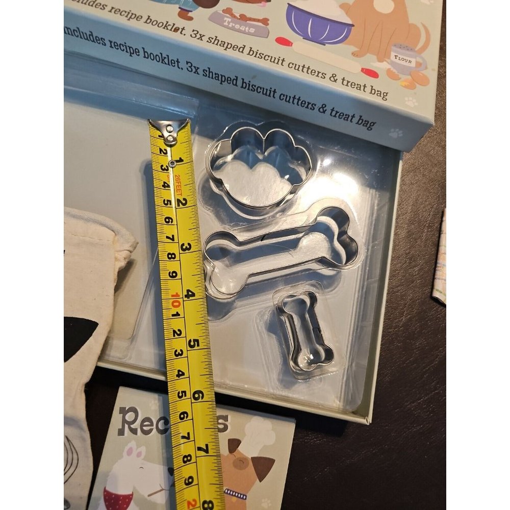 SOLD Make Your Own Dog Treats Kit With Dogtreat Recipes - UNUSED In Original Box - Picture 4 of 5